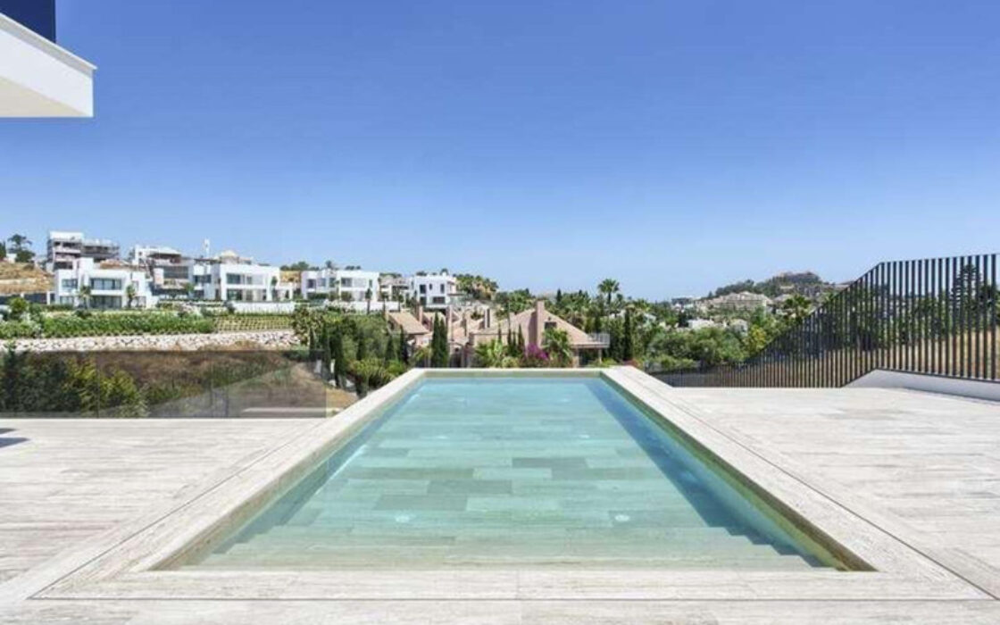 Нова вілла в Іспанії, 671 кв.м, тераса, біля моря