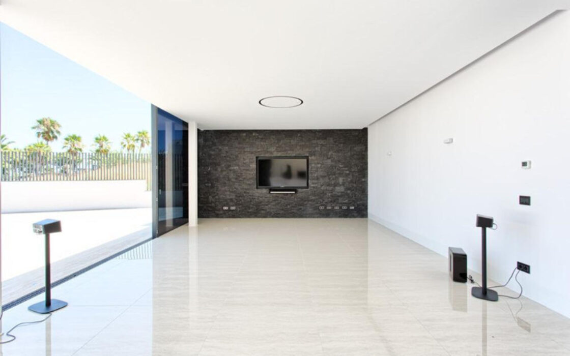 Нова вілла в Іспанії, 671 кв.м, тераса, біля моря