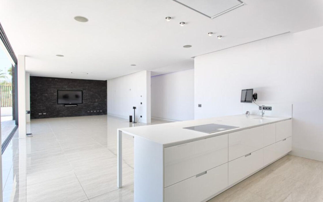 Нова вілла в Іспанії, 671 кв.м, тераса, біля моря