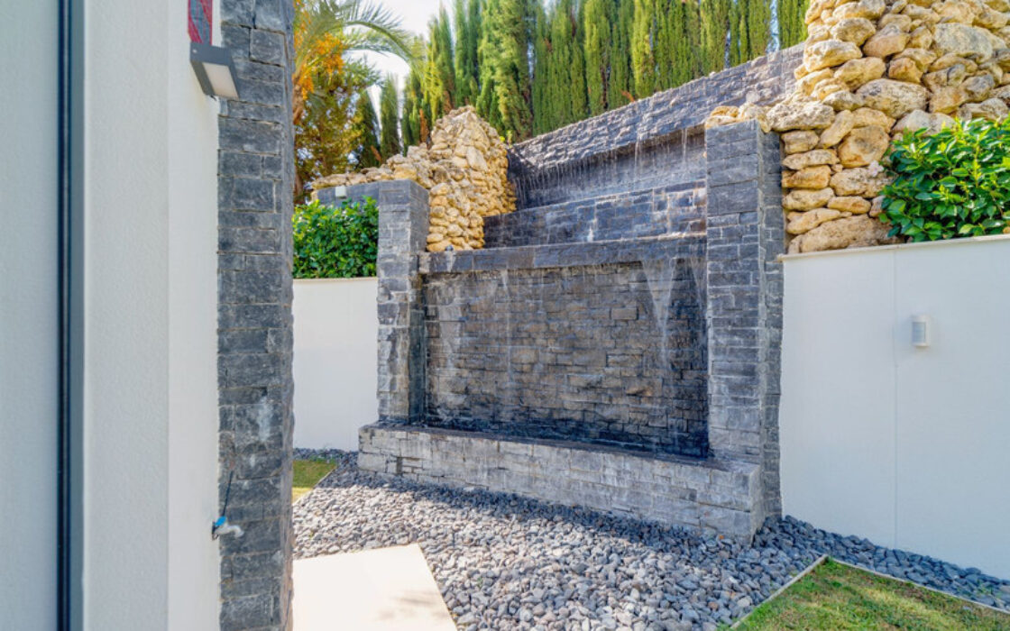 Нова вілла в Іспанії, 671 кв.м, тераса, біля моря