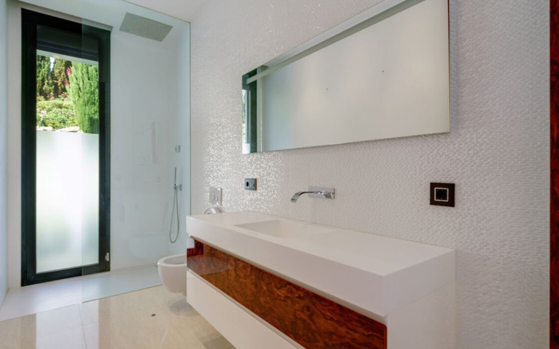 Нова вілла в Іспанії, 671 кв.м, тераса, біля моря