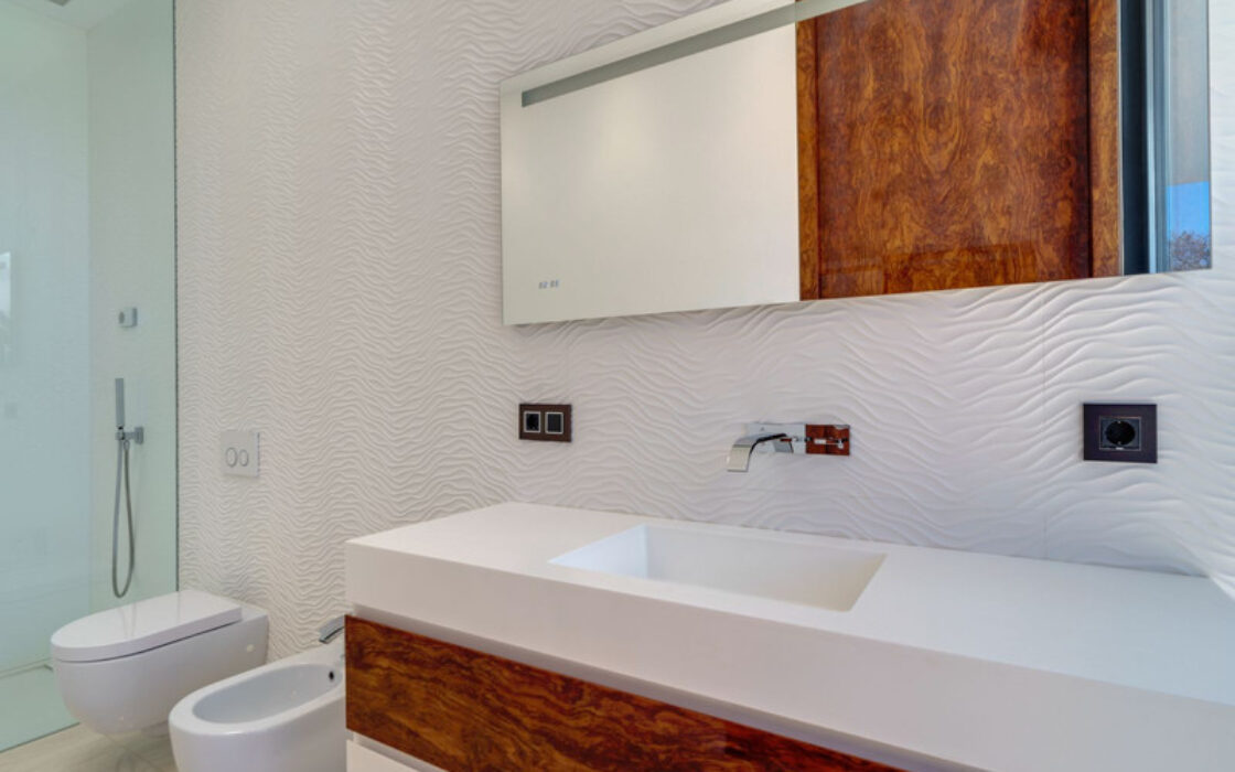 Нова вілла в Іспанії, 671 кв.м, тераса, біля моря