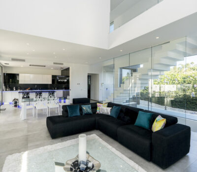 Вилла с 4 спальнями в Бель-Эре, новая, 200 кв.м, терраса