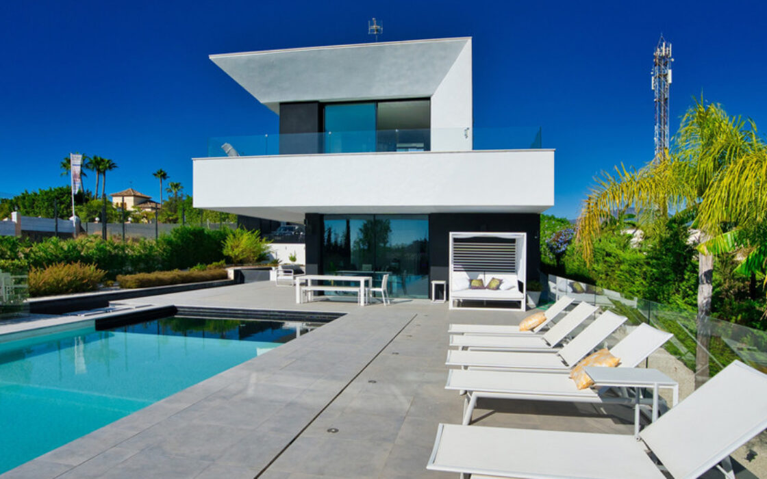 Вилла с 4 спальнями в Бель-Эре, новая, 200 кв.м, терраса