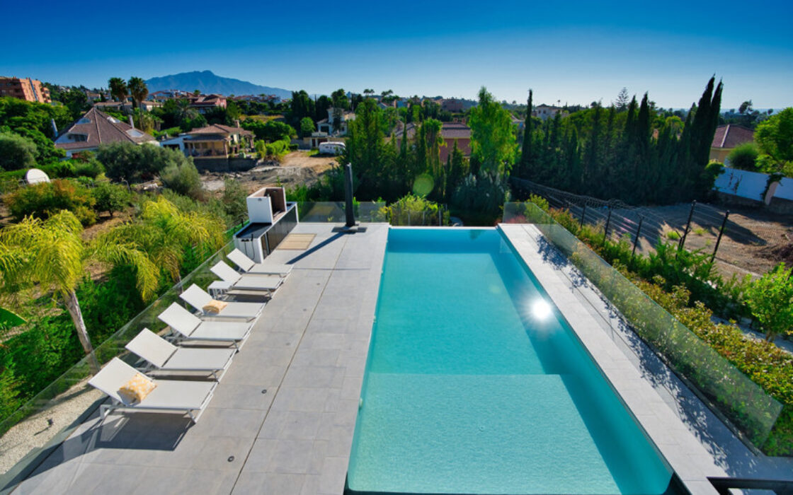 Вилла с 4 спальнями в Бель-Эре, новая, 200 кв.м, терраса