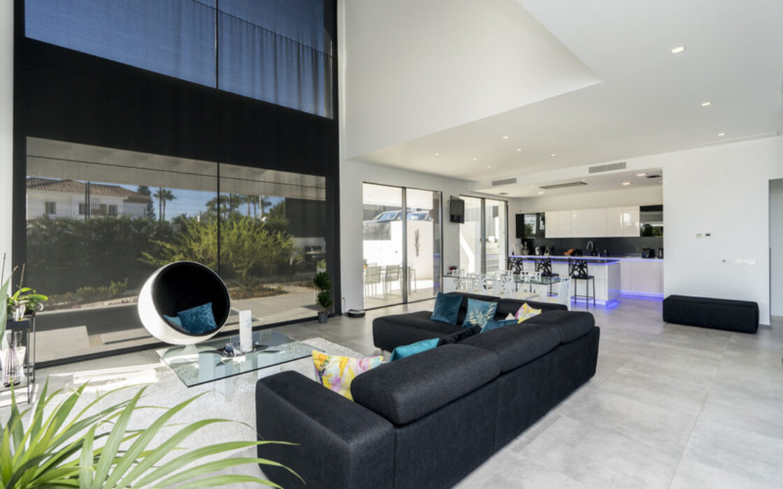 Вилла с 4 спальнями в Бель-Эре, новая, 200 кв.м, терраса