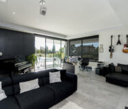 Вилла с 4 спальнями в Бель-Эре, новая, 200 кв.м, терраса