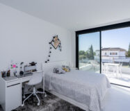 Вилла с 4 спальнями в Бель-Эре, новая, 200 кв.м, терраса