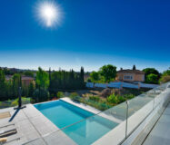 Вилла с 4 спальнями в Бель-Эре, новая, 200 кв.м, терраса