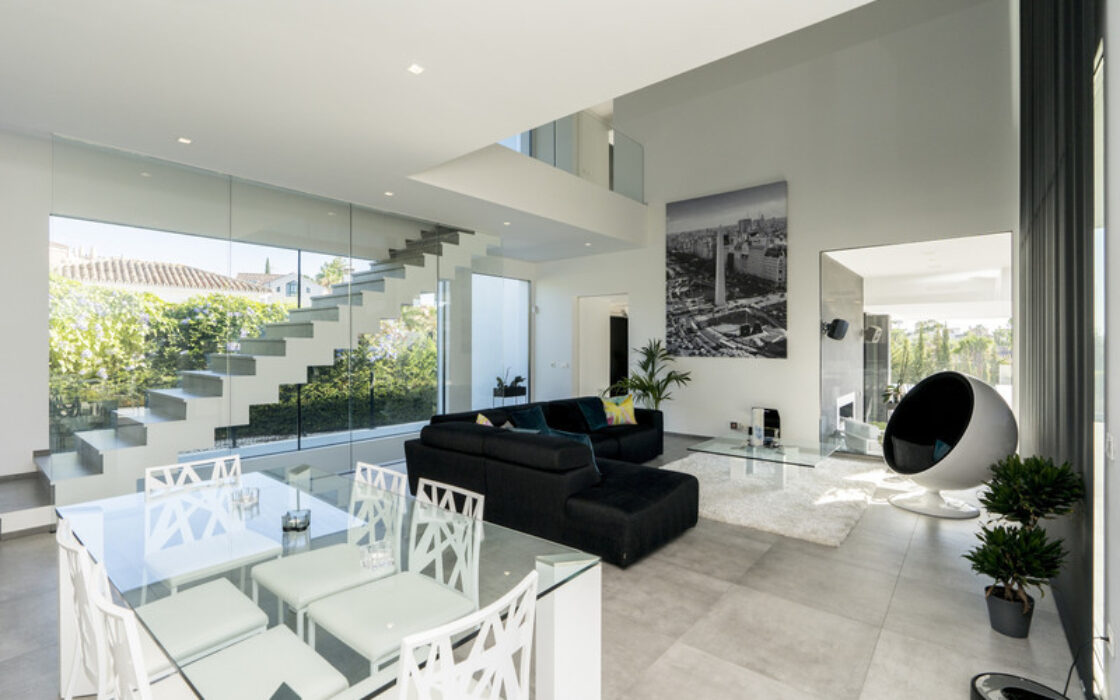 Вилла с 4 спальнями в Бель-Эре, новая, 200 кв.м, терраса