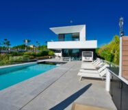 Вилла с 4 спальнями в Бель-Эре, новая, 200 кв.м, терраса