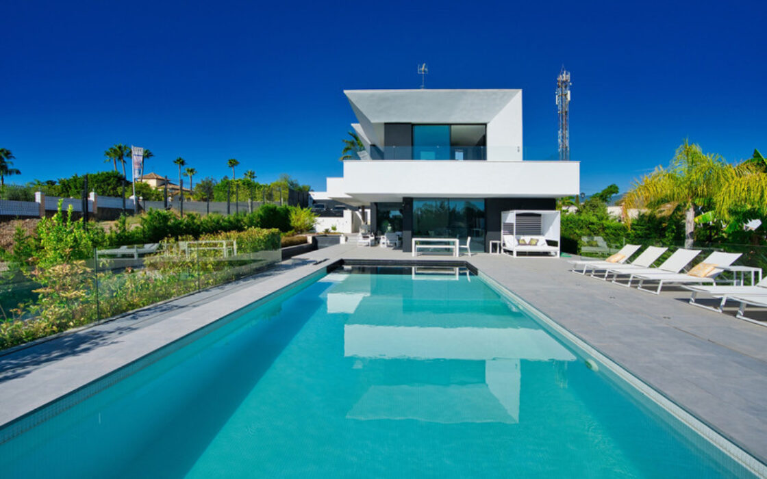 Вилла с 4 спальнями в Бель-Эре, новая, 200 кв.м, терраса