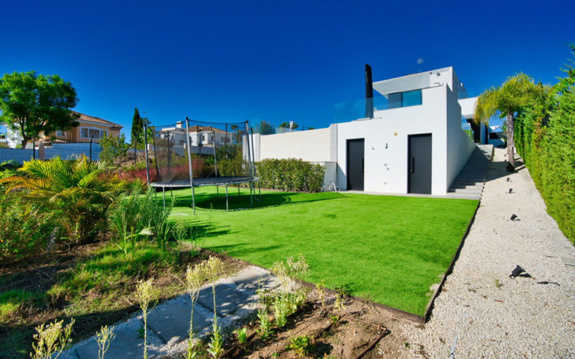 Вилла с 4 спальнями в Бель-Эре, новая, 200 кв.м, терраса