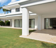 Просторные виллы на Золотой Миле с 6 спальнями и террасой