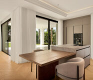 Просторные виллы на Золотой Миле с 6 спальнями и террасой