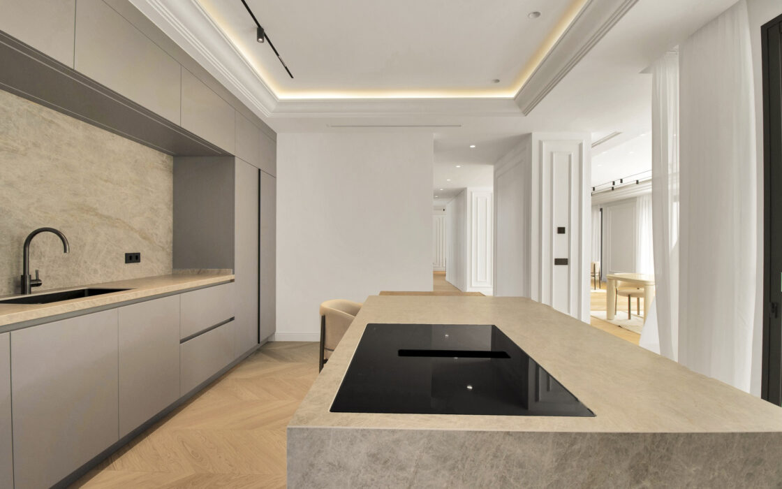 Просторные виллы на Золотой Миле с 6 спальнями и террасой