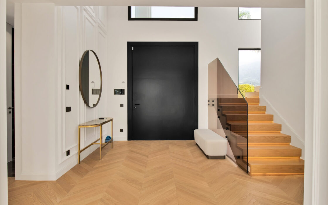 Просторные виллы на Золотой Миле с 6 спальнями и террасой