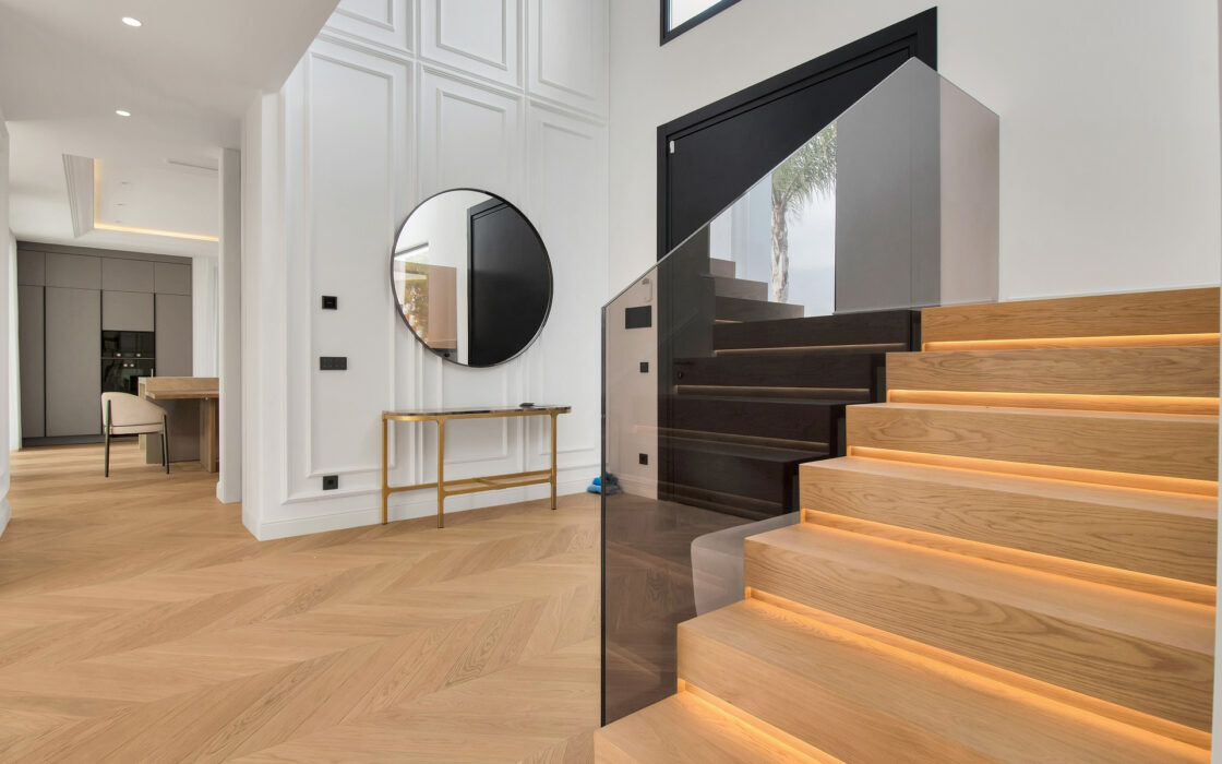 Просторные виллы на Золотой Миле с 6 спальнями и террасой