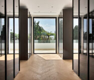 Просторные виллы на Золотой Миле с 6 спальнями и террасой