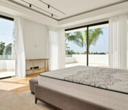 Просторные виллы на Золотой Миле с 6 спальнями и террасой