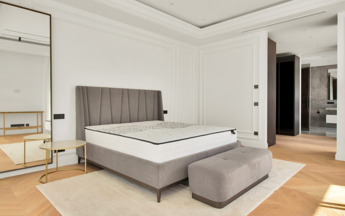 Просторные виллы на Золотой Миле с 6 спальнями и террасой