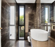 Просторные виллы на Золотой Миле с 6 спальнями и террасой