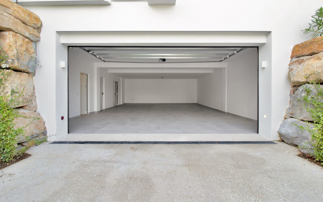 Просторные виллы на Золотой Миле с 6 спальнями и террасой