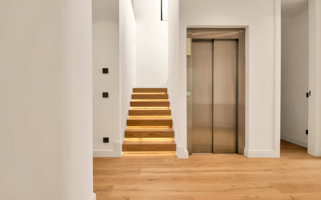 Просторные виллы на Золотой Миле с 6 спальнями и террасой