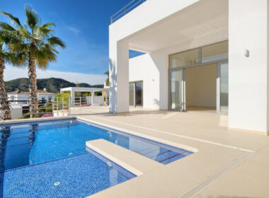 Вилла в Испании, 360 кв.м, терраса, у моря