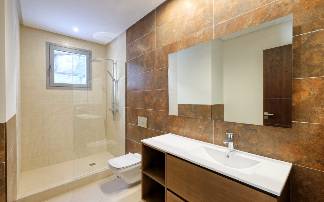 Вілла в Іспанії, 360 кв.м, тераса, біля моря