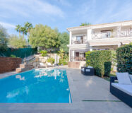 Вилла в Golf Valley, 429 кв.м, с террасой и видом на горы