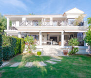 Вилла в Golf Valley, 429 кв.м, с террасой и видом на горы