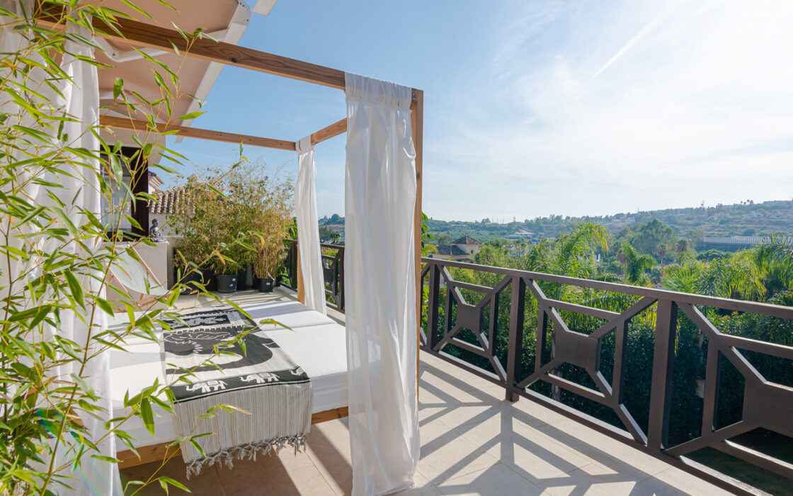 Вилла в Golf Valley, 429 кв.м, с террасой и видом на горы