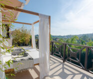 Вилла в Golf Valley, 429 кв.м, с террасой и видом на горы