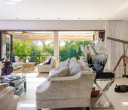 Вилла в Golf Valley, 429 кв.м, с террасой и видом на горы