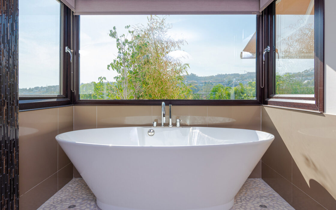 Вилла в Golf Valley, 429 кв.м, с террасой и видом на горы