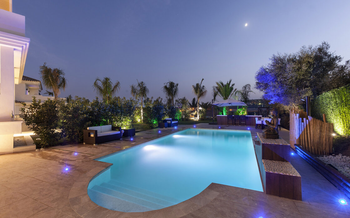 Вилла в Golf Valley, 429 кв.м, с террасой и видом на горы