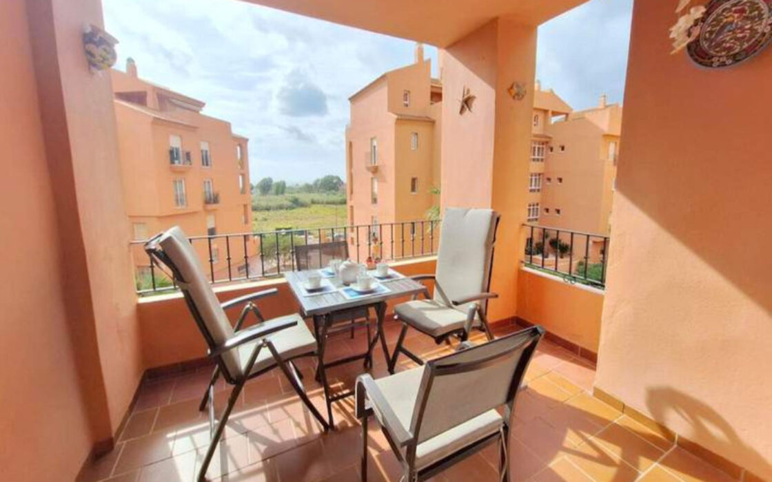 Угловая Квартира с Видом на Море в Ла-Дукесе 87 кв.м