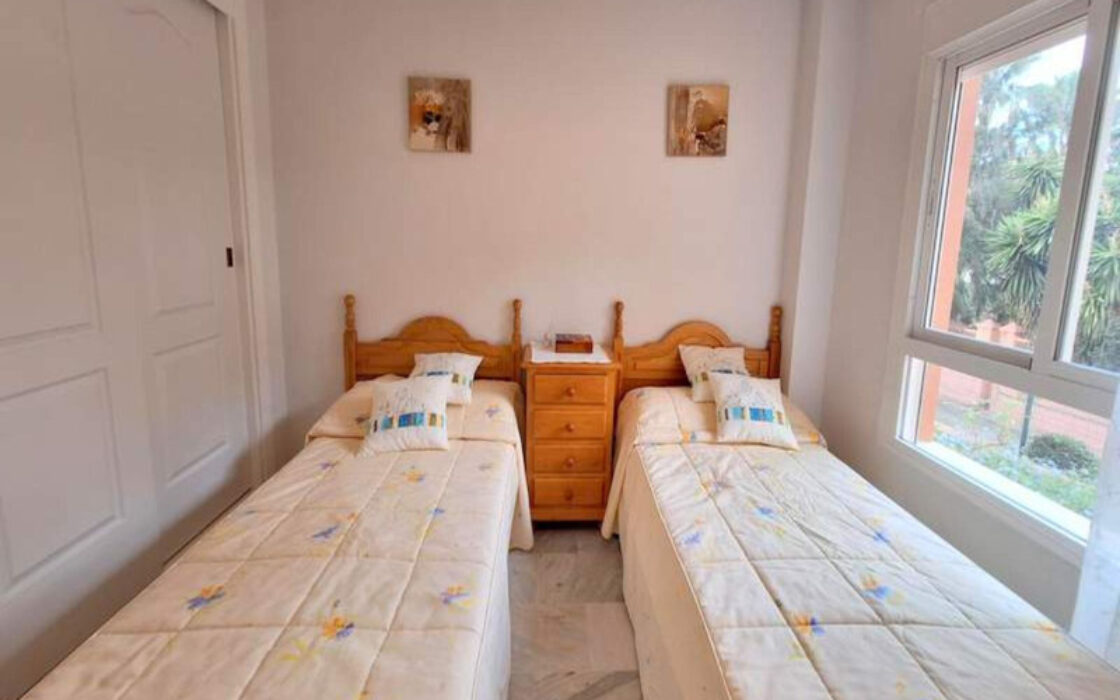 Угловая Квартира с Видом на Море в Ла-Дукесе 87 кв.м