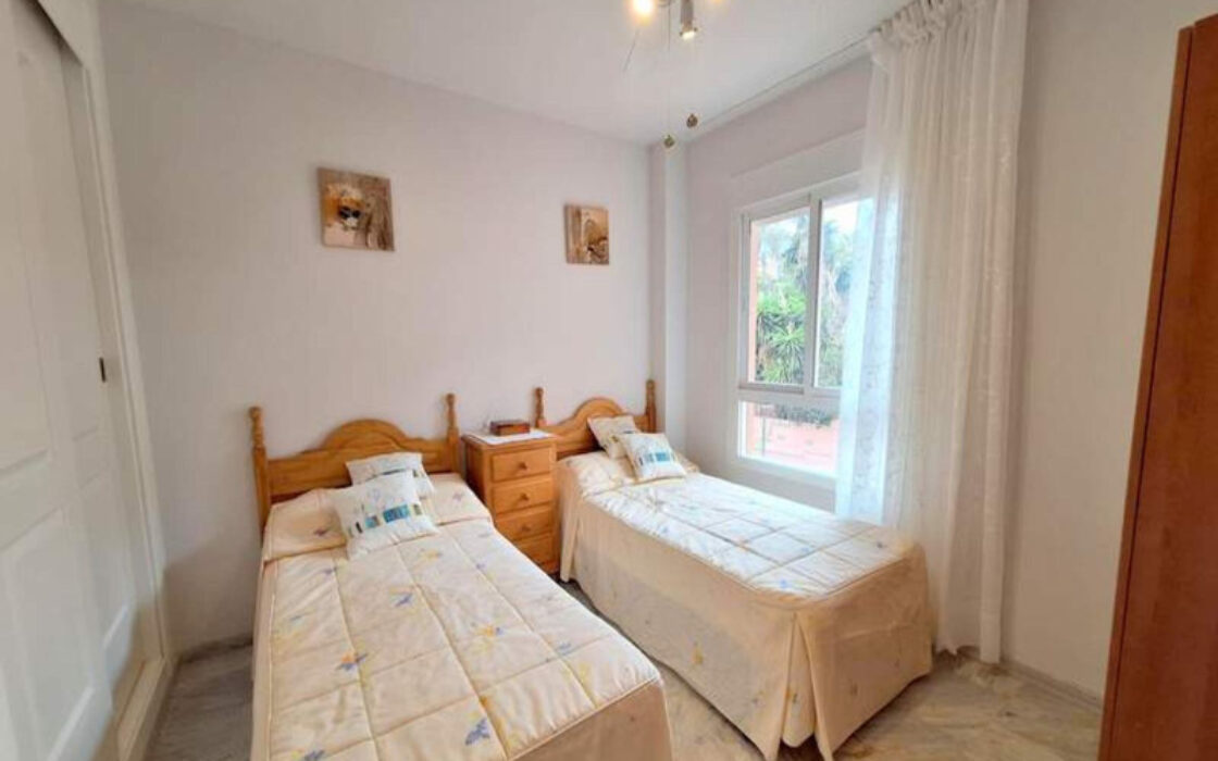 Угловая Квартира с Видом на Море в Ла-Дукесе 87 кв.м