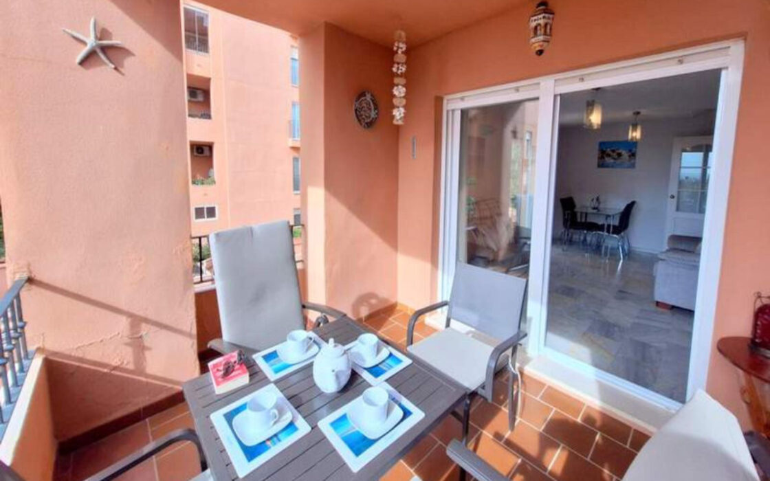 Угловая Квартира с Видом на Море в Ла-Дукесе 87 кв.м