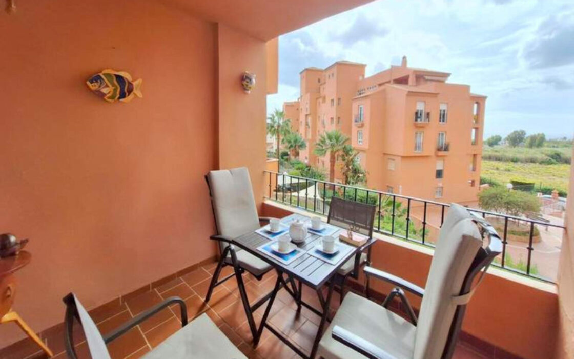 Угловая Квартира с Видом на Море в Ла-Дукесе 87 кв.м