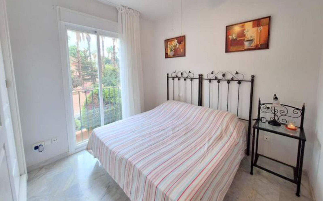 Угловая Квартира с Видом на Море в Ла-Дукесе 87 кв.м