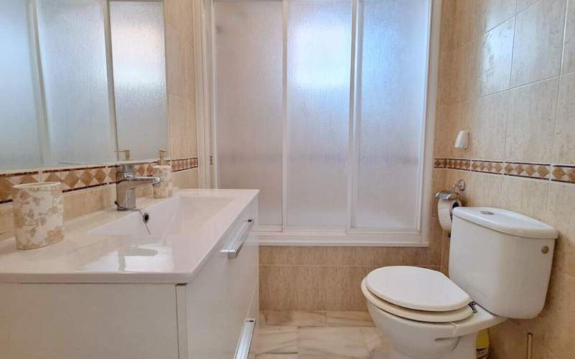 Угловая Квартира с Видом на Море в Ла-Дукесе 87 кв.м