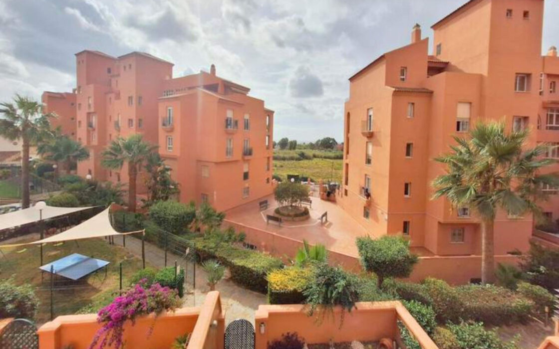 Угловая Квартира с Видом на Море в Ла-Дукесе 87 кв.м