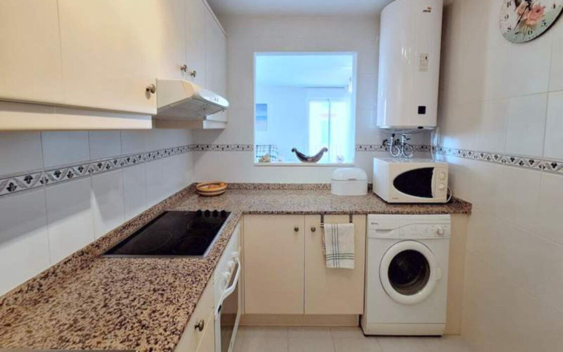 Угловая Квартира с Видом на Море в Ла-Дукесе 87 кв.м