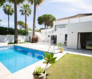 Вилла в Лас-Брисас, 5 комнат, терраса, 290 кв.м у моря