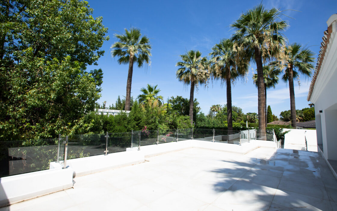 Вилла в Лас-Брисас, 5 комнат, терраса, 290 кв.м у моря