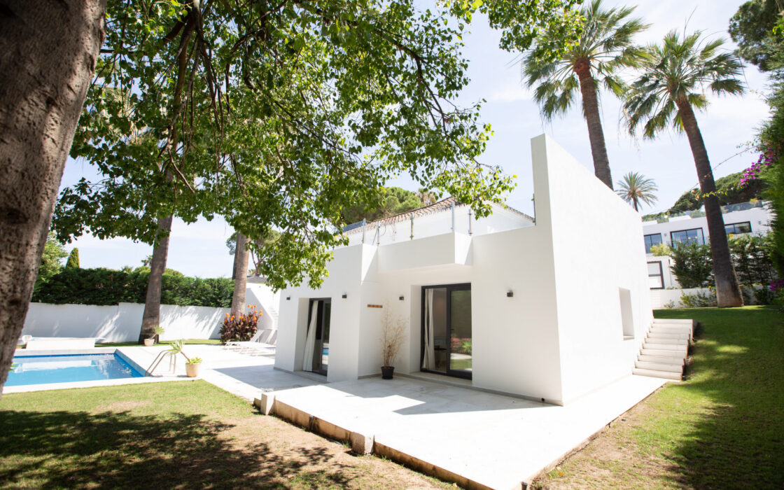 Вилла в Лас-Брисас, 5 комнат, терраса, 290 кв.м у моря