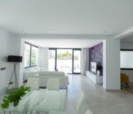 Вилла в Лас-Брисас, 5 комнат, терраса, 290 кв.м у моря